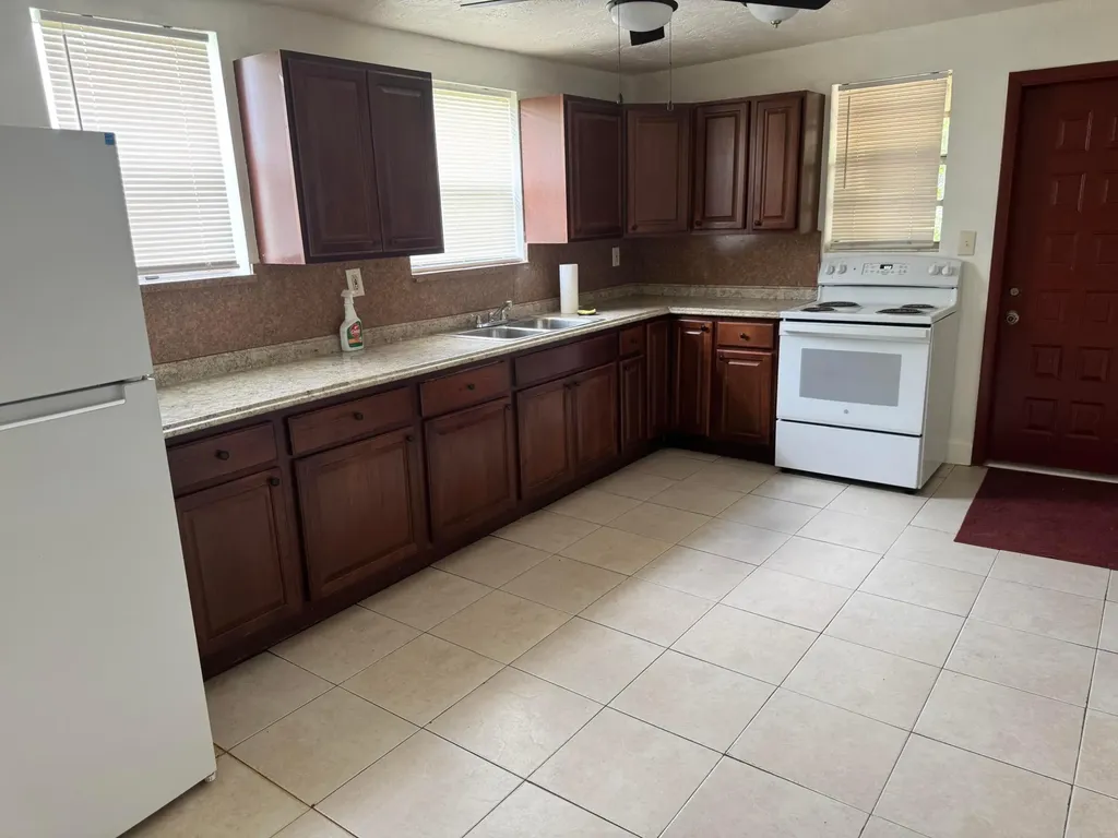 2221 NW 6th Court Fort Lauderdale FL 33311