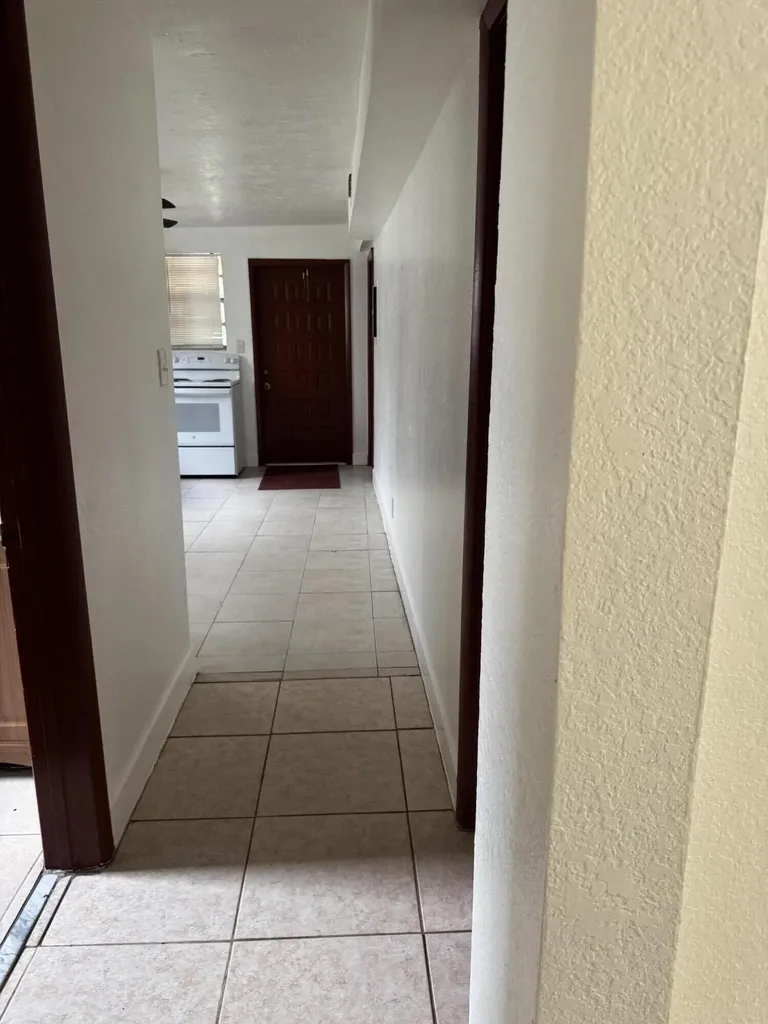 2221 NW 6th Court Fort Lauderdale FL 33311