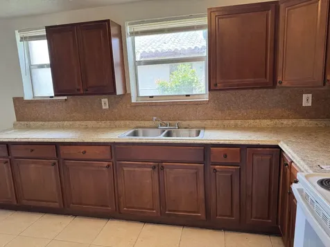 2221 NW 6th Court Fort Lauderdale FL 33311