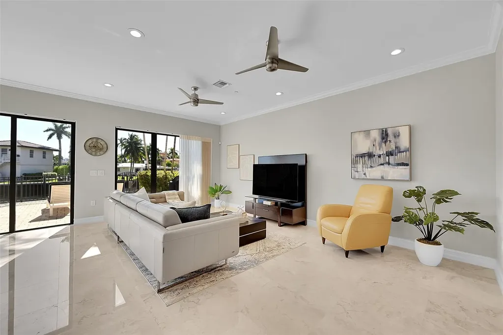2254 SE 7th Street Pompano Beach FL 33062