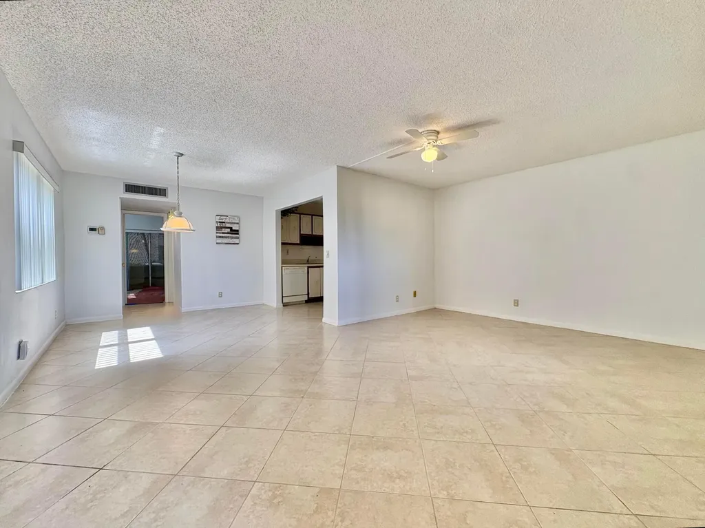 359 Capri H Delray Beach FL 33484