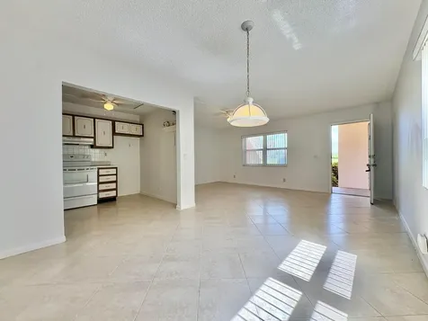 359 Capri H Delray Beach FL 33484