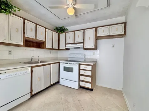 359 Capri H Delray Beach FL 33484