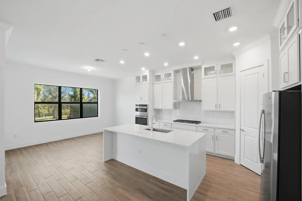 1012 Raleigh Way Wellington FL 33414