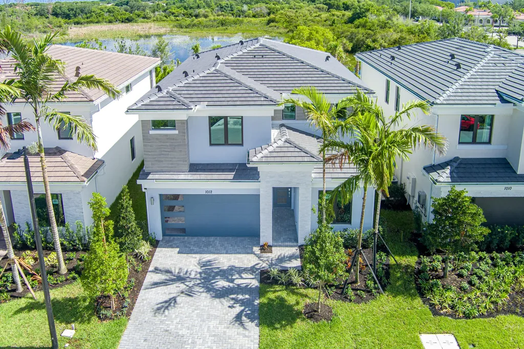 1012 Raleigh Way Wellington FL 33414