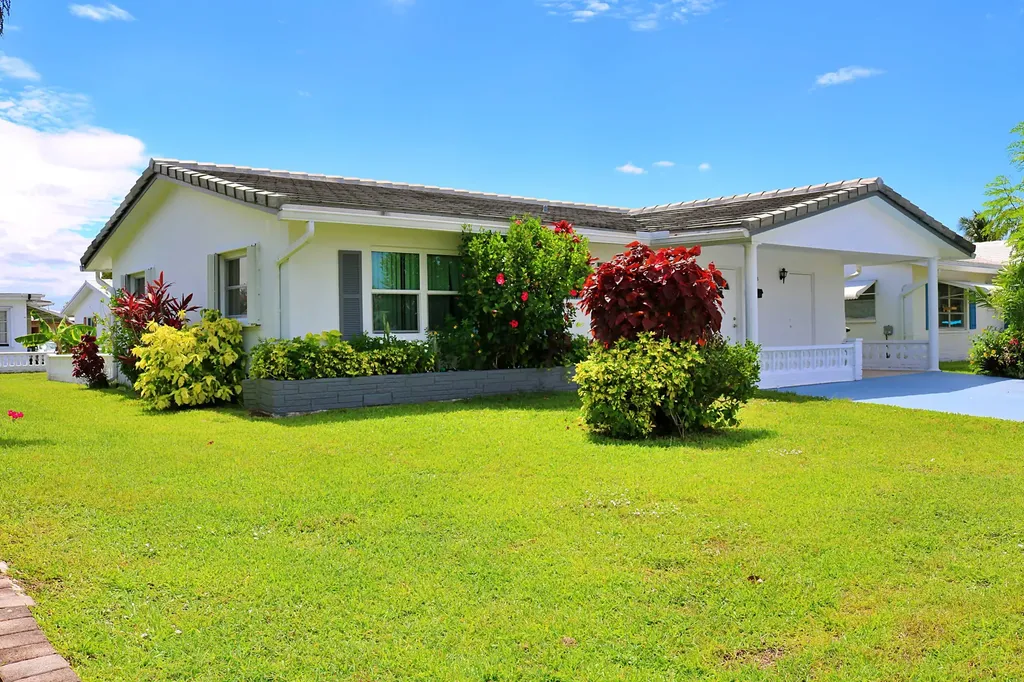 5715 NW 84th Terrace Tamarac FL 33321