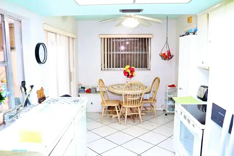 5715 NW 84th Terrace Tamarac FL 33321