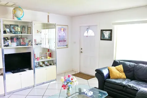 5715 NW 84th Terrace Tamarac FL 33321