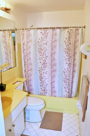 5715 NW 84th Terrace Tamarac FL 33321