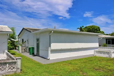 5715 NW 84th Terrace Tamarac FL 33321