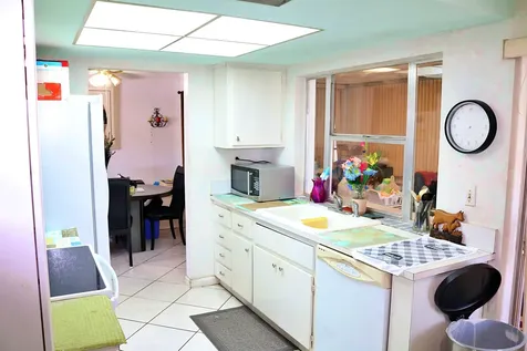 5715 NW 84th Terrace Tamarac FL 33321