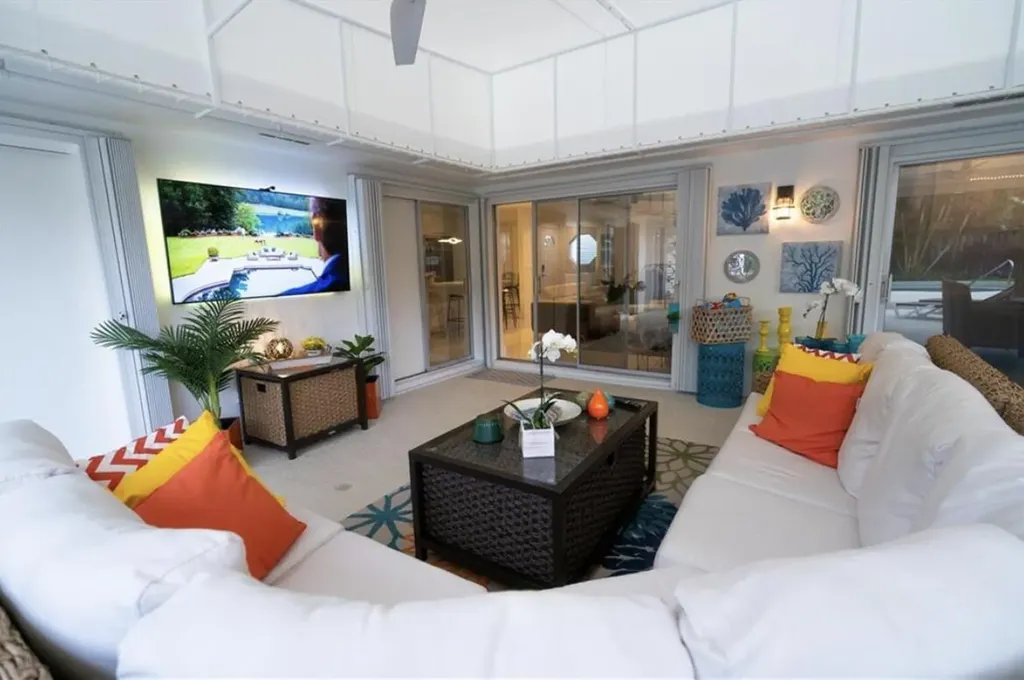 464 NW 11th Street Boca Raton FL 33432