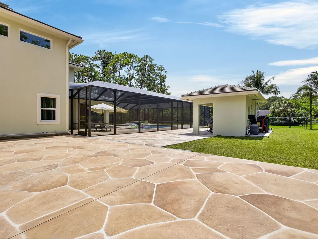 6077 NW 71st Terrace Parkland FL 33067