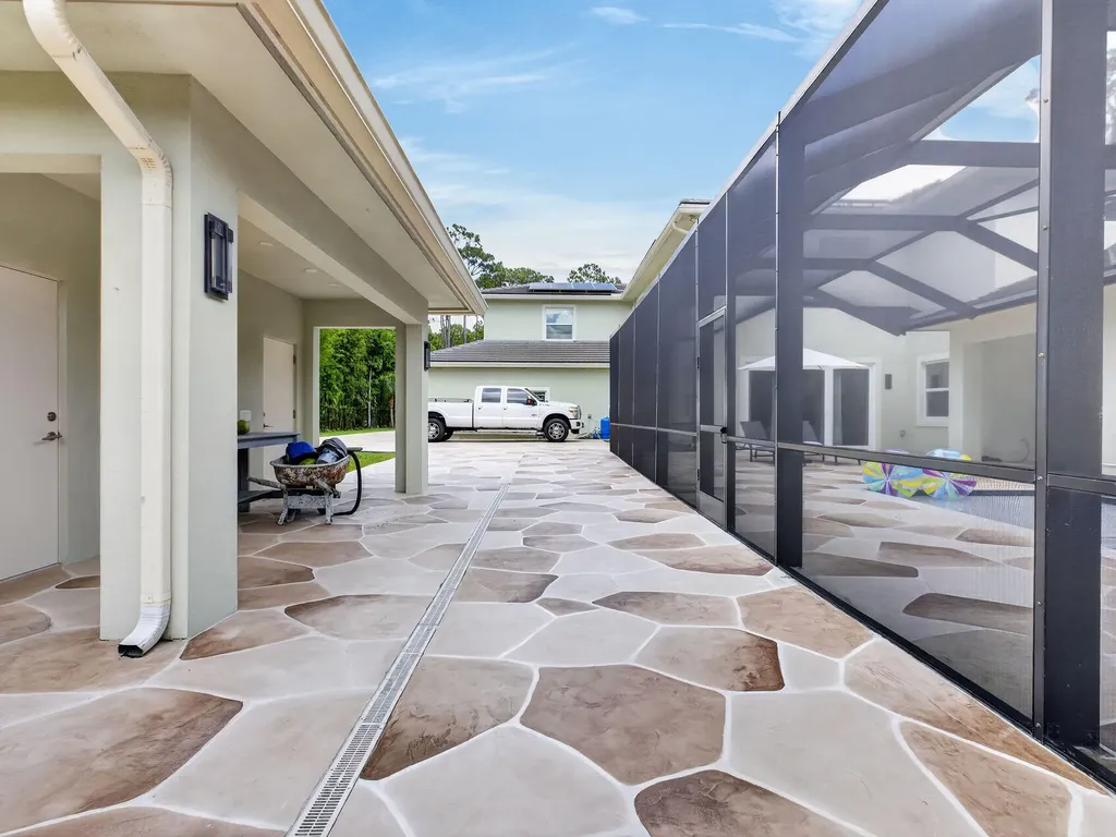 6077 NW 71st Terrace Parkland FL 33067