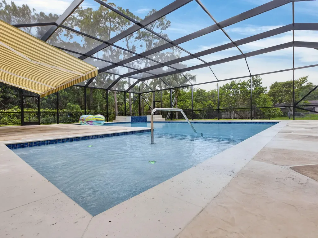 6077 NW 71st Terrace Parkland FL 33067