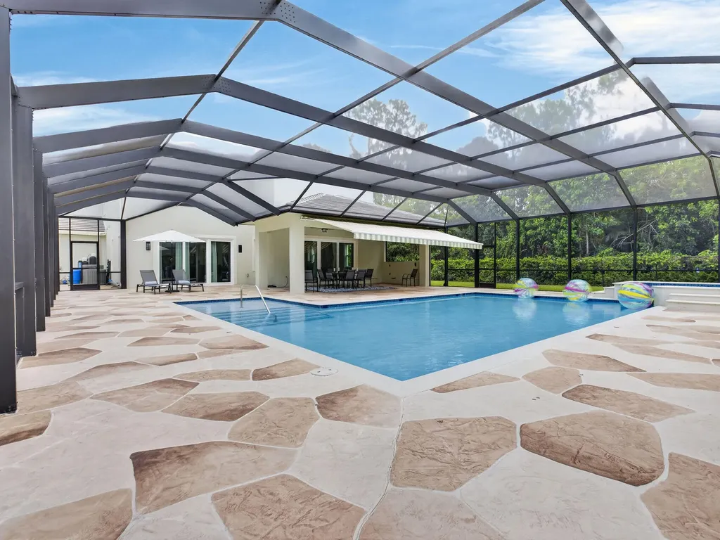 6077 NW 71st Terrace Parkland FL 33067