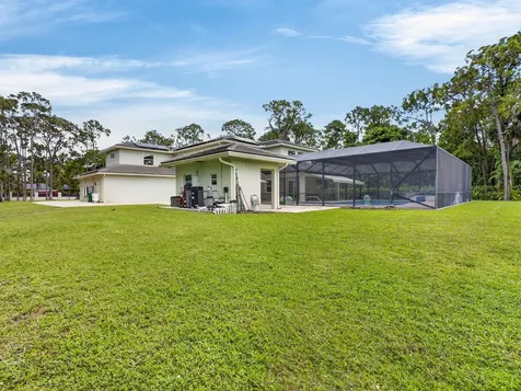 6077 NW 71st Terrace Parkland FL 33067