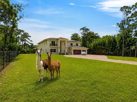 6077 NW 71st Terrace Parkland FL 33067