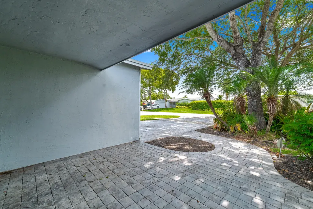 10578 NW 3 Street Plantation FL 33324