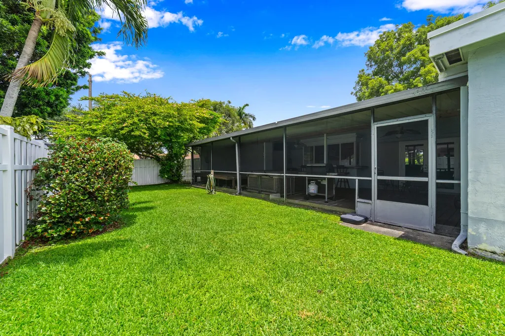10578 NW 3 Street Plantation FL 33324