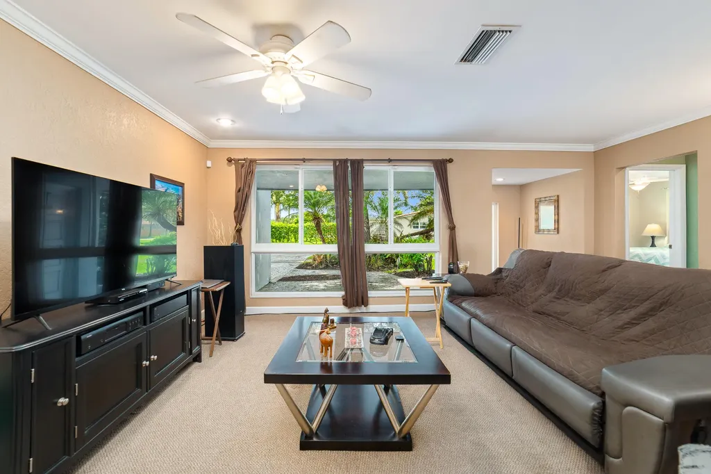 10578 NW 3 Street Plantation FL 33324