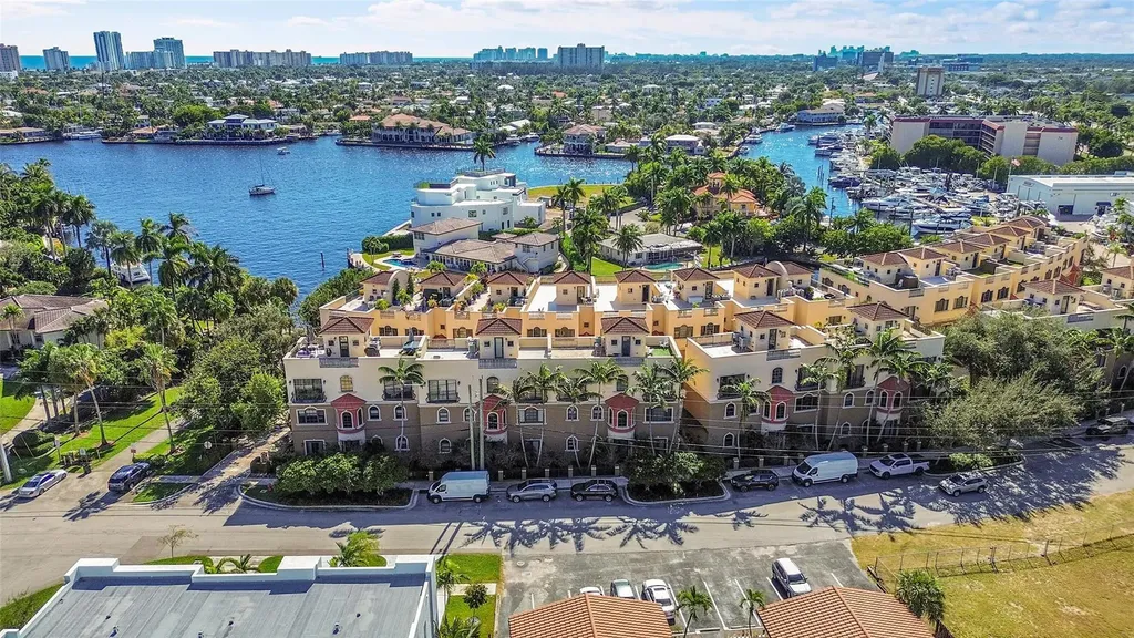 2254 SE 7th Street Pompano Beach FL 33062