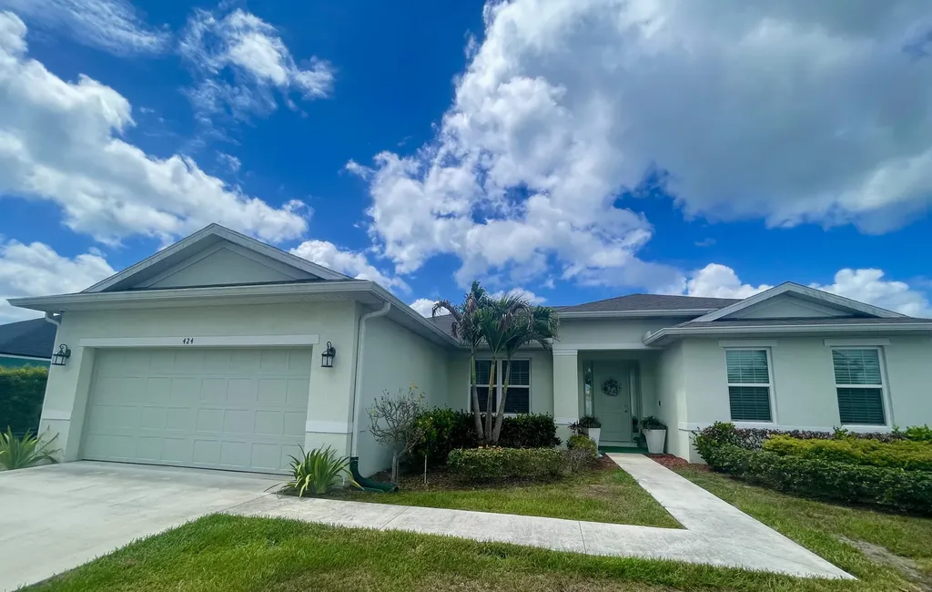 424 SW Ridgecrest Drive Port St Lucie FL 34953