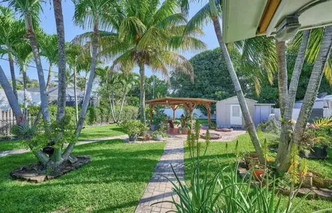 612 W Drew Street Lantana FL 33462