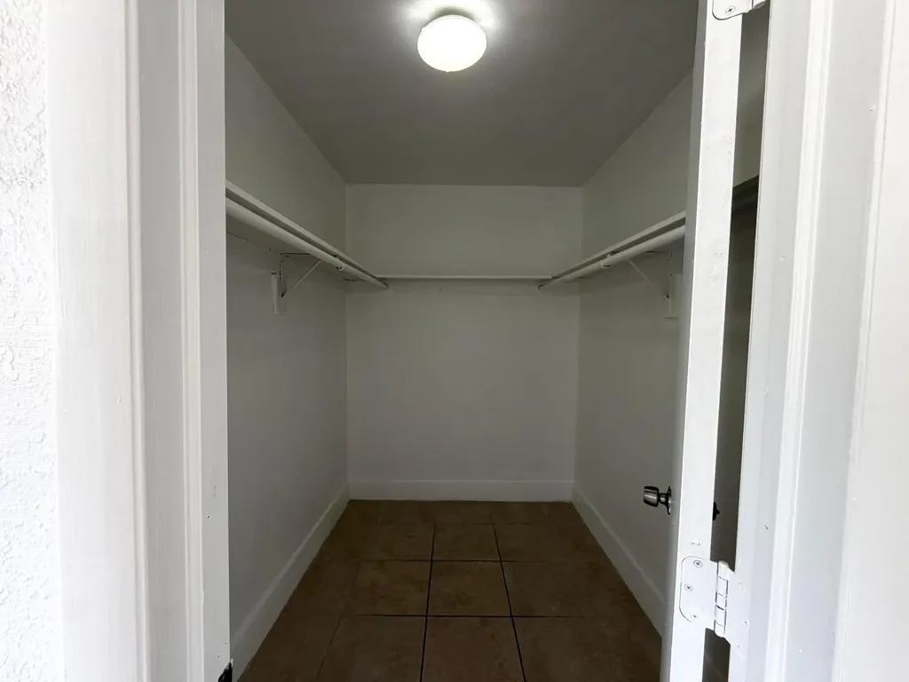 2127 Davie Boulevard Fort Lauderdale FL 33312