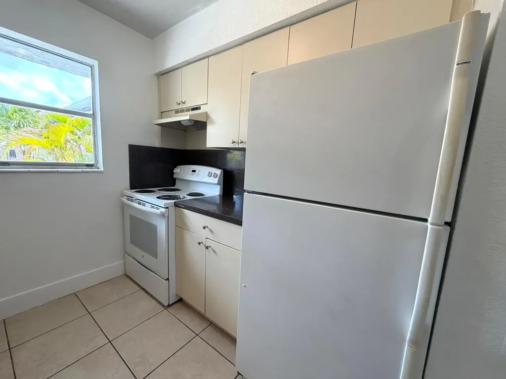 2127 Davie Boulevard Fort Lauderdale FL 33312