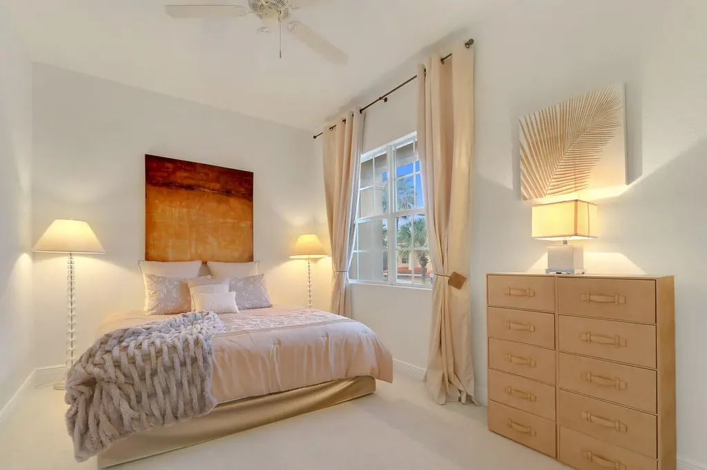 4711 Artesa Way E Palm Beach Gardens FL 33418