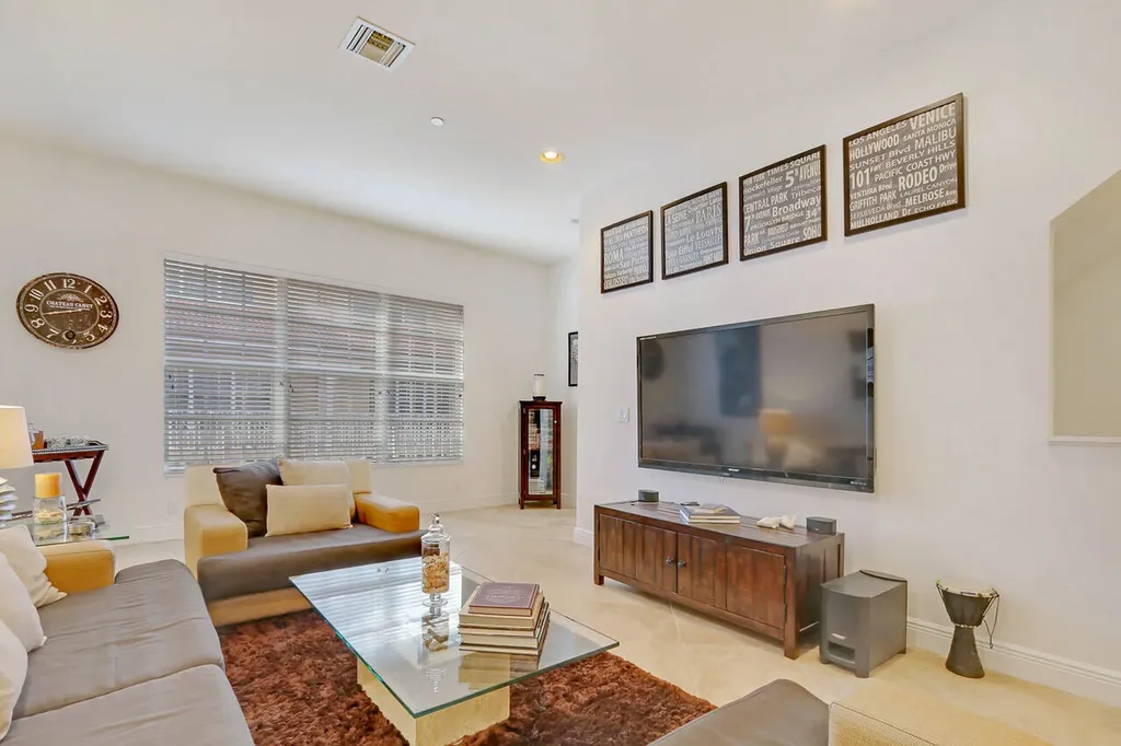 4711 Artesa Way E Palm Beach Gardens FL 33418