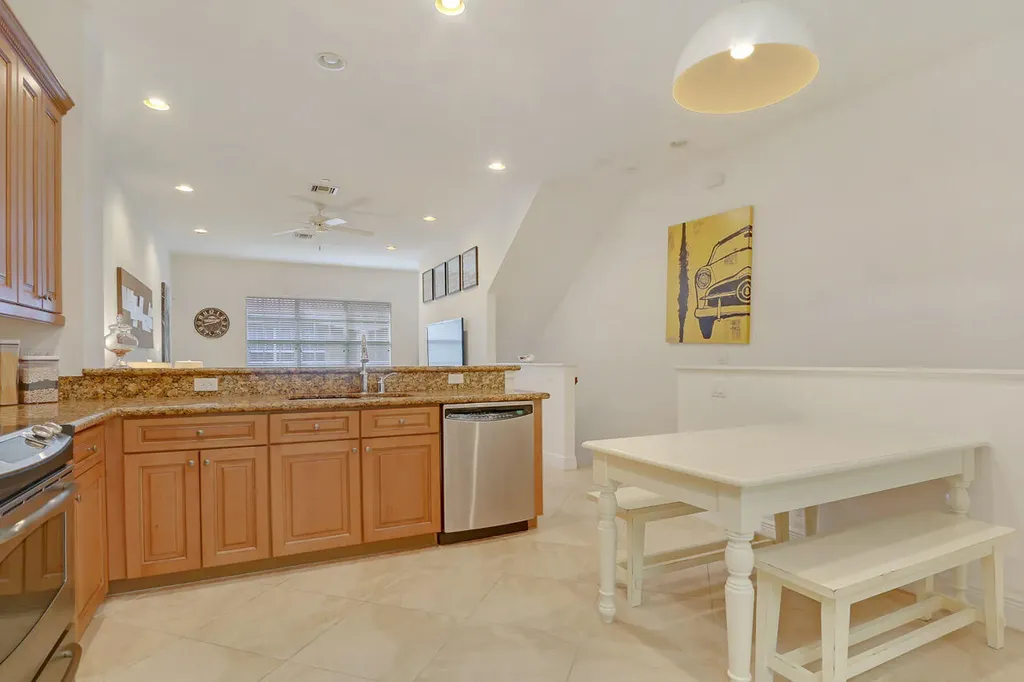 4711 Artesa Way E Palm Beach Gardens FL 33418