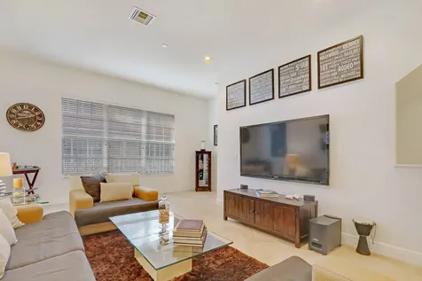 4711 Artesa Way E Palm Beach Gardens FL 33418