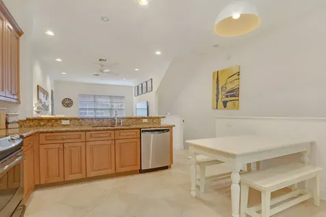 4711 Artesa Way E Palm Beach Gardens FL 33418