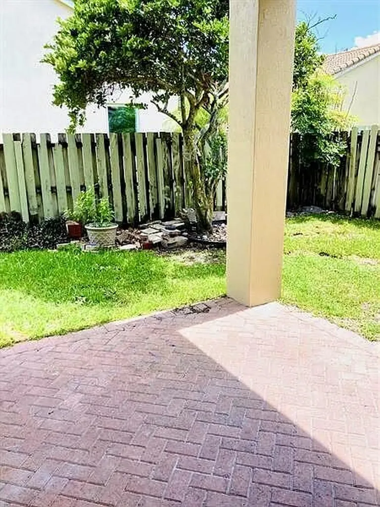 10752 Oak Bend Way Wellington FL 33414
