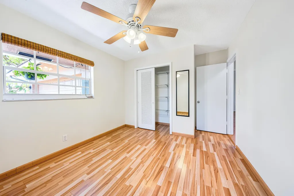 1540 NE 40th Street Oakland Park FL 33334