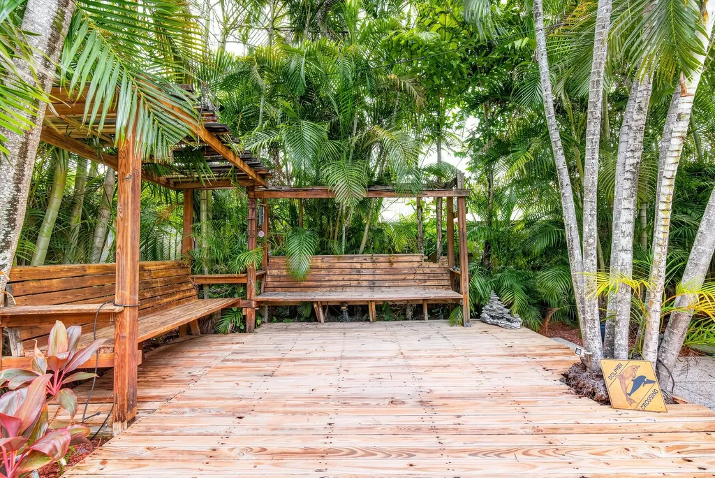 1540 NE 40th Street Oakland Park FL 33334