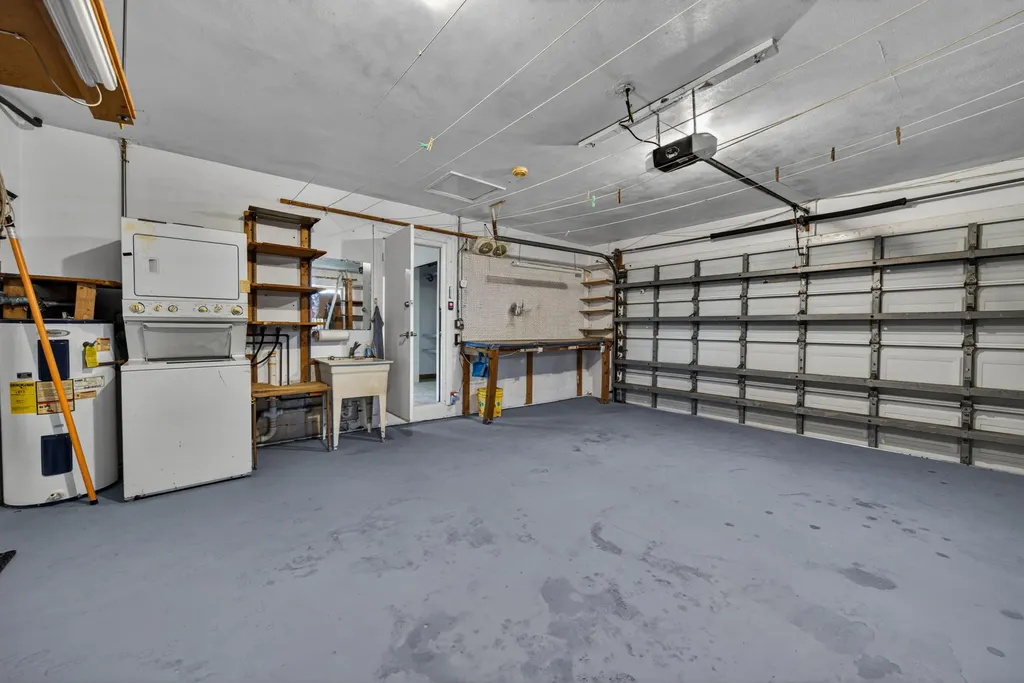 1540 NE 40th Street Oakland Park FL 33334
