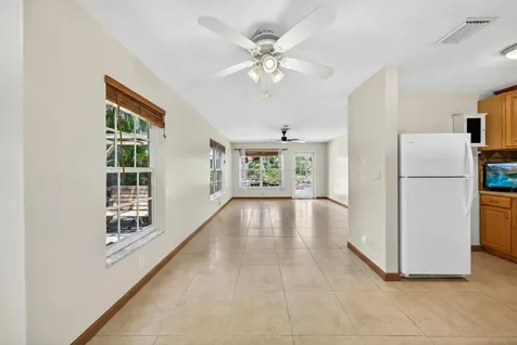 1540 NE 40th Street Oakland Park FL 33334