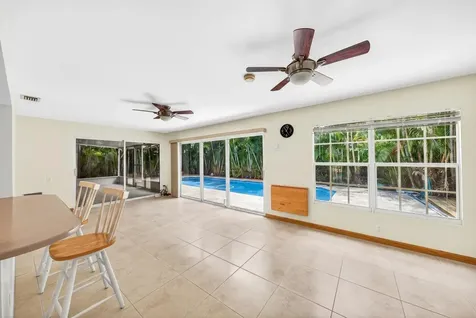 1540 NE 40th Street Oakland Park FL 33334