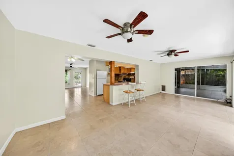 1540 NE 40th Street Oakland Park FL 33334