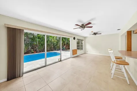 1540 NE 40th Street Oakland Park FL 33334