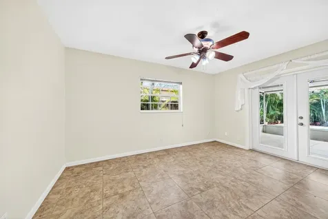 1540 NE 40th Street Oakland Park FL 33334