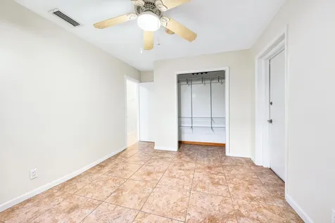 1540 NE 40th Street Oakland Park FL 33334