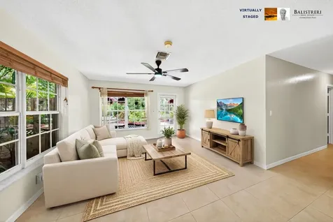 1540 NE 40th Street Oakland Park FL 33334
