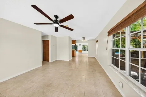 1540 NE 40th Street Oakland Park FL 33334