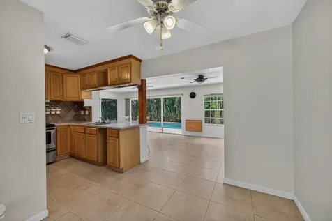 1540 NE 40th Street Oakland Park FL 33334