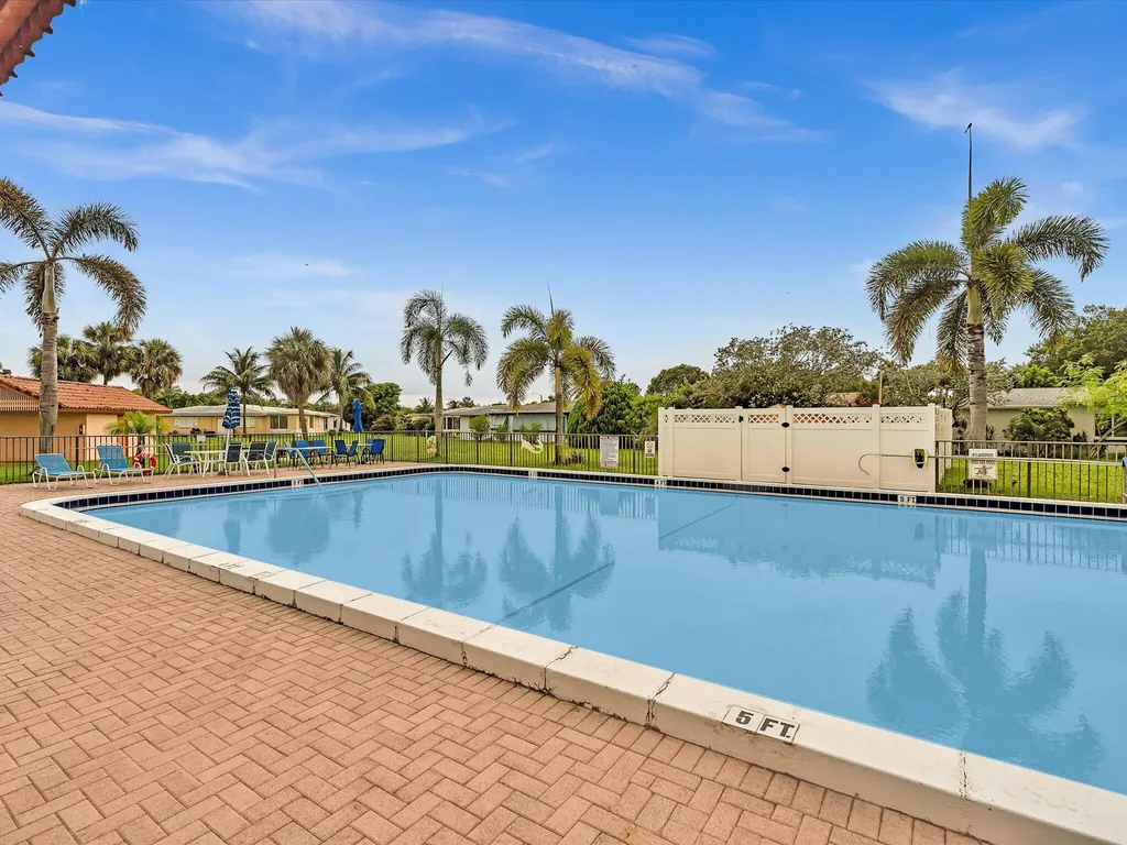 4514 NW 43rd Terrace Tamarac FL 33319