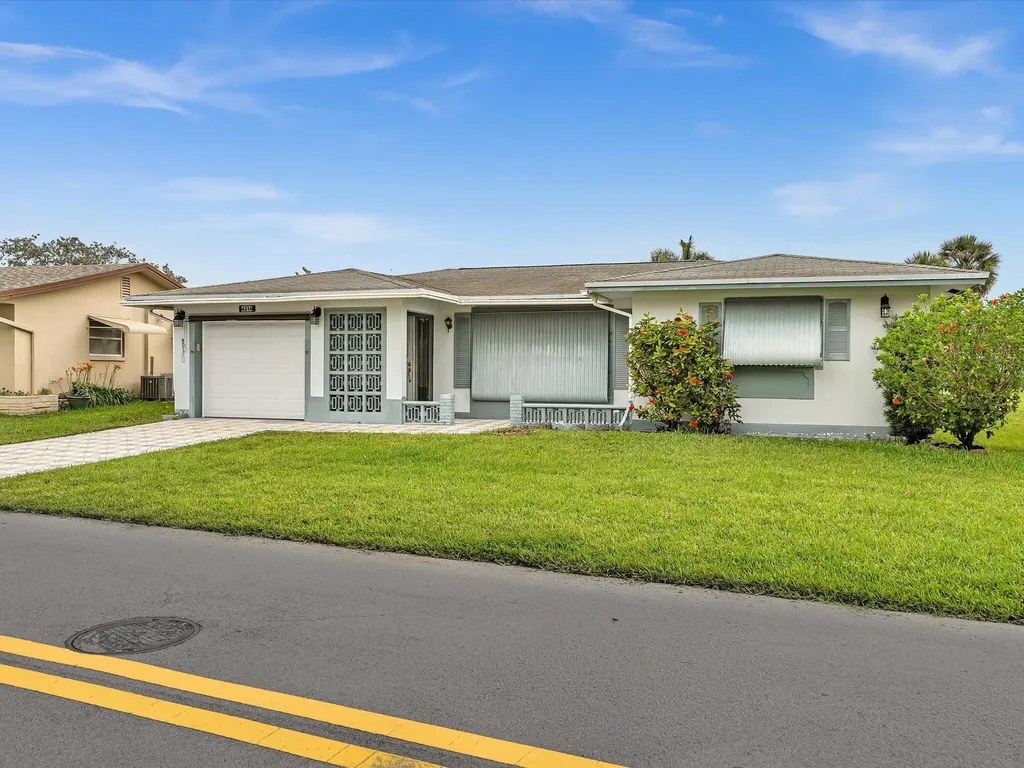 4514 NW 43rd Terrace Tamarac FL 33319